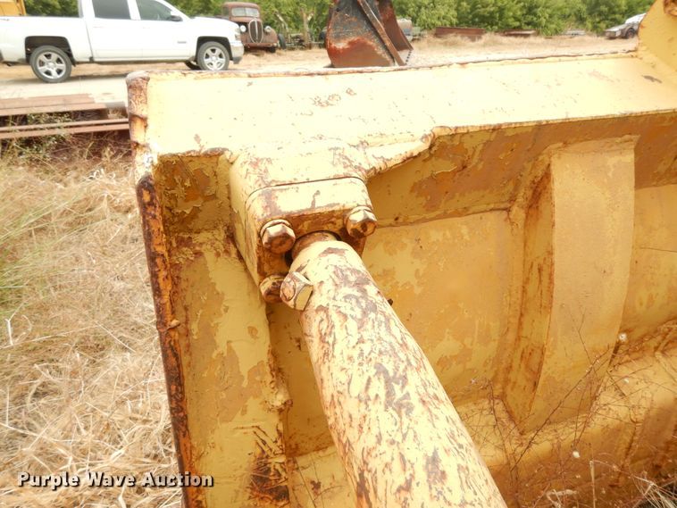 image for item DJ6612 1950 Caterpillar D8  dozer