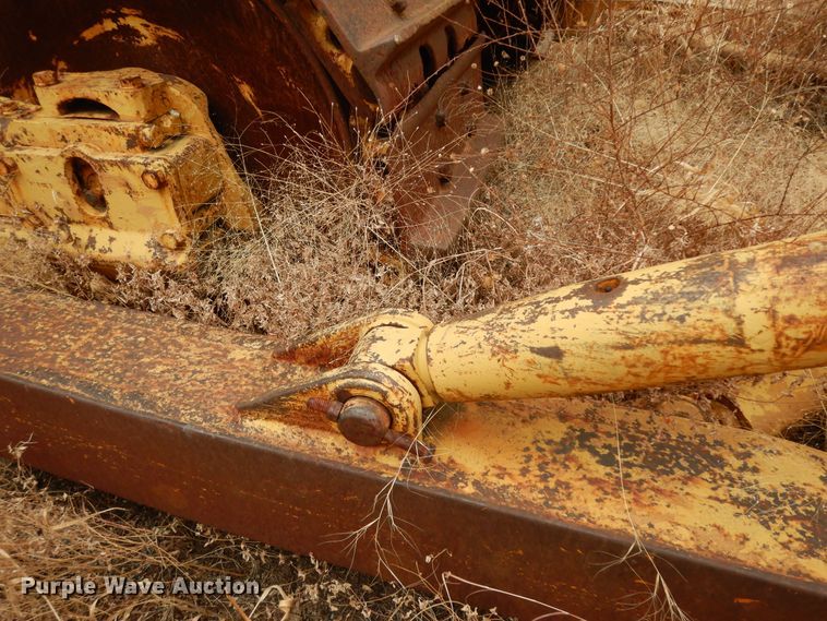 image for item DJ6612 1950 Caterpillar D8  dozer