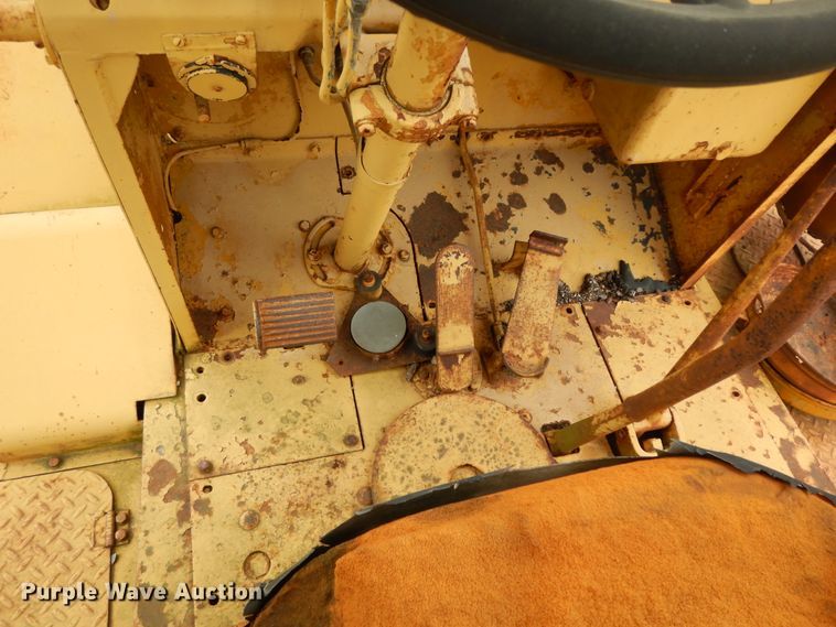 image for item DJ6620 Caterpillar DW20/456  conventional scraper