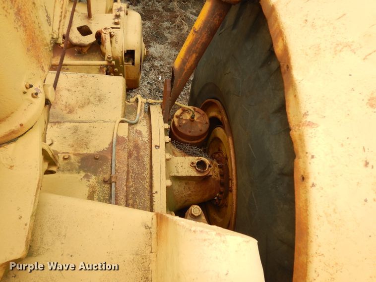 image for item DJ6620 Caterpillar DW20/456  conventional scraper