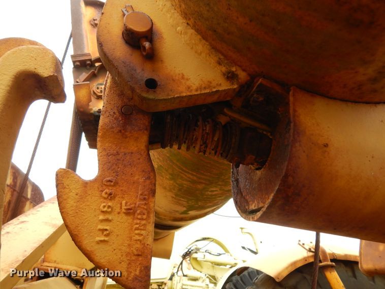 image for item DJ6620 Caterpillar DW20/456  conventional scraper