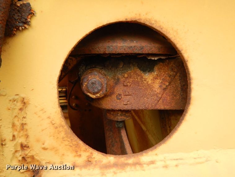 image for item DJ6620 Caterpillar DW20/456  conventional scraper