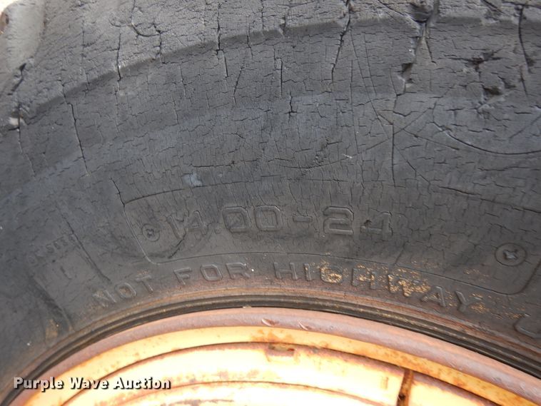 image for item DJ6620 Caterpillar DW20/456  conventional scraper