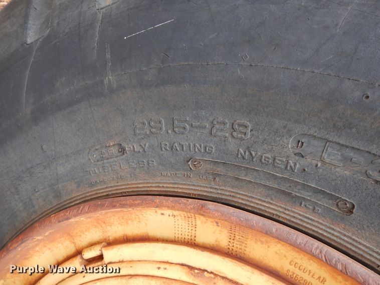 image for item DJ6620 Caterpillar DW20/456  conventional scraper