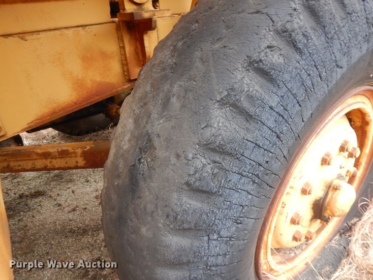 image for item DJ6620 Caterpillar DW20/456  conventional scraper