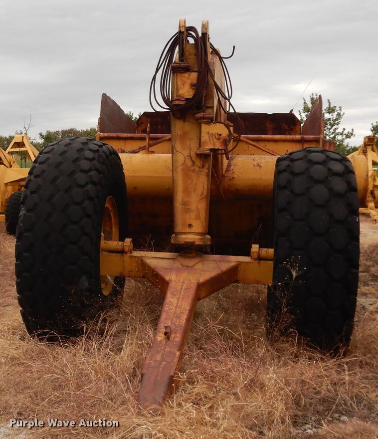 image for item DJ6628 Caterpillar 90  scraper