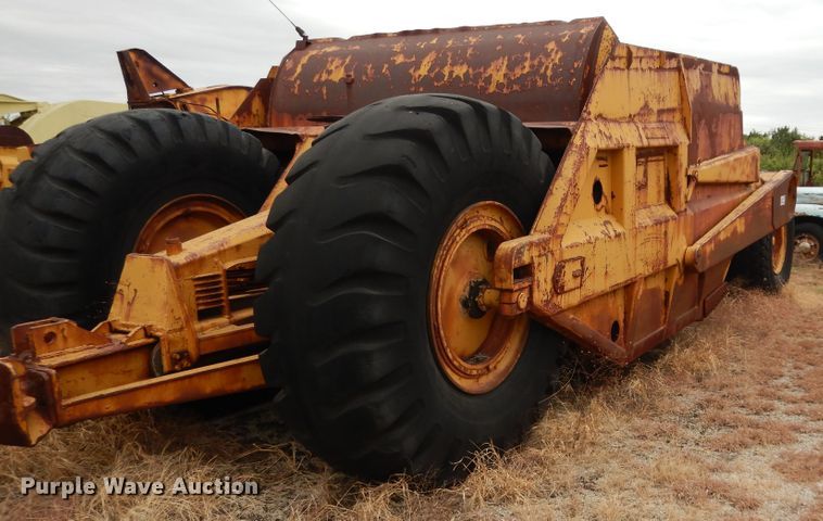 image for item DJ6628 Caterpillar 90  scraper