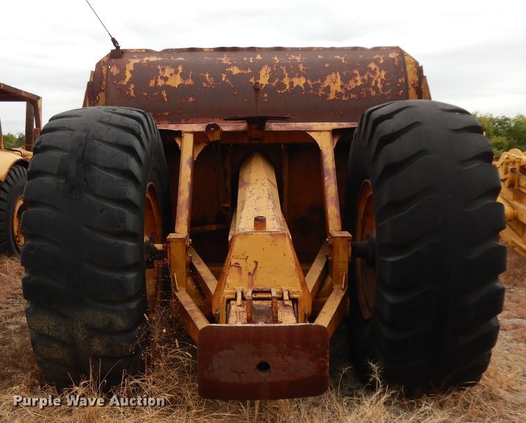 image for item DJ6628 Caterpillar 90  scraper