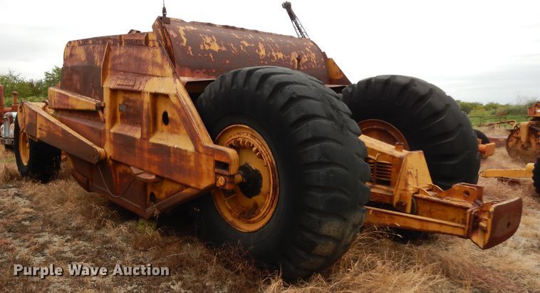 image for item DJ6628 Caterpillar 90  scraper