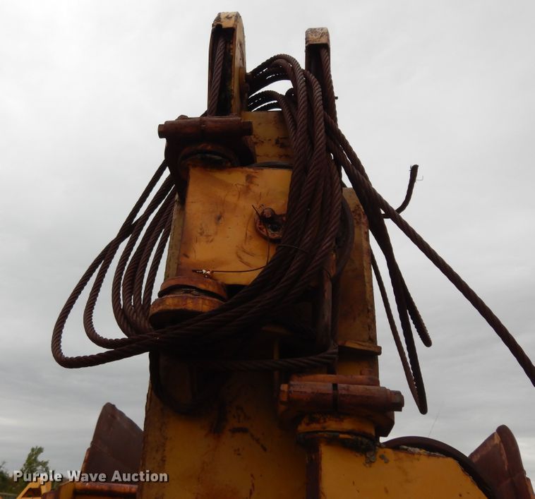 image for item DJ6628 Caterpillar 90  scraper