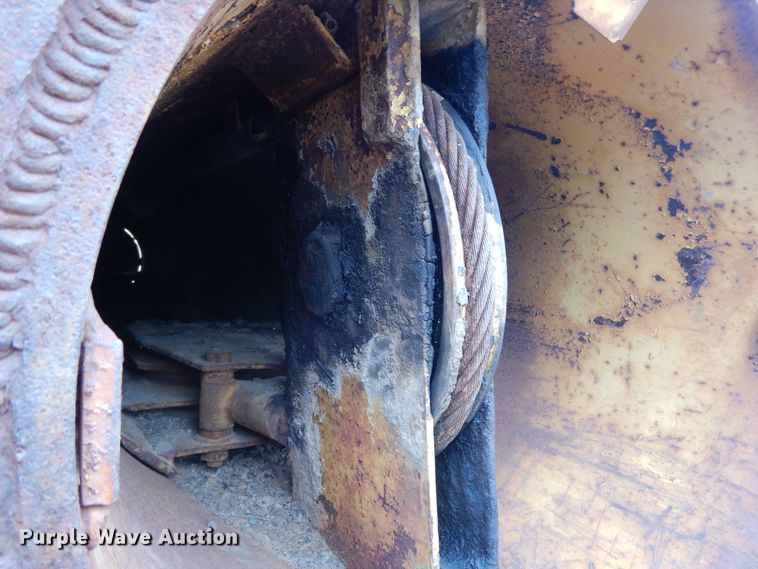 image for item DJ6628 Caterpillar 90  scraper