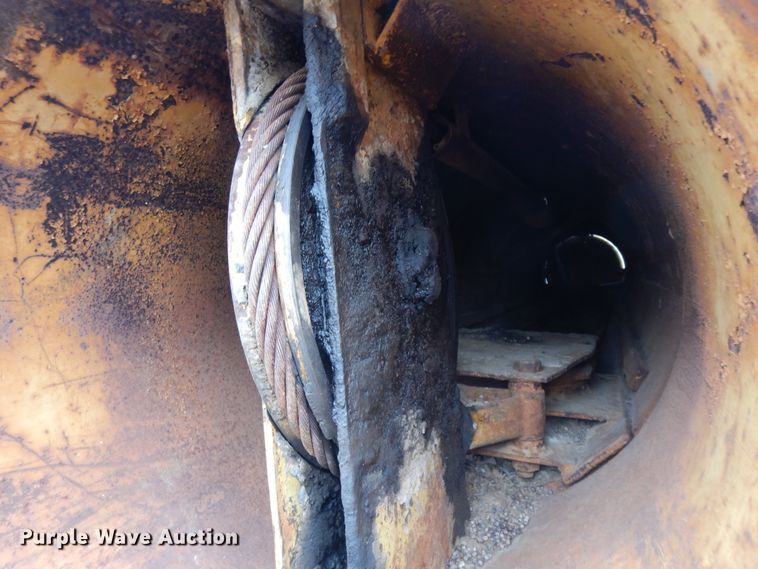 image for item DJ6628 Caterpillar 90  scraper