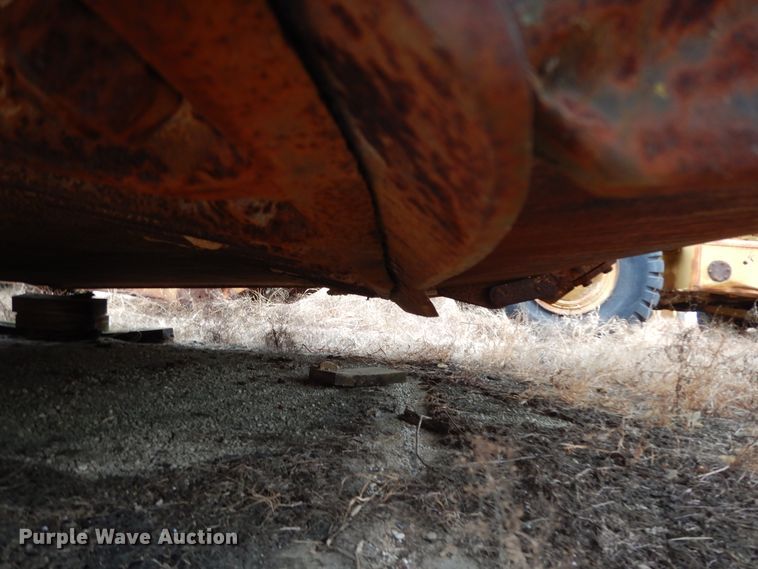 image for item DJ6628 Caterpillar 90  scraper