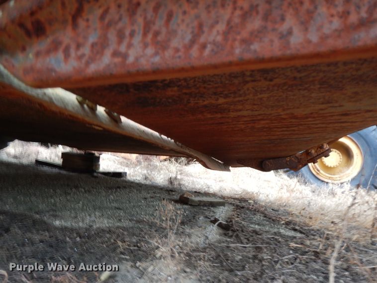 image for item DJ6628 Caterpillar 90  scraper