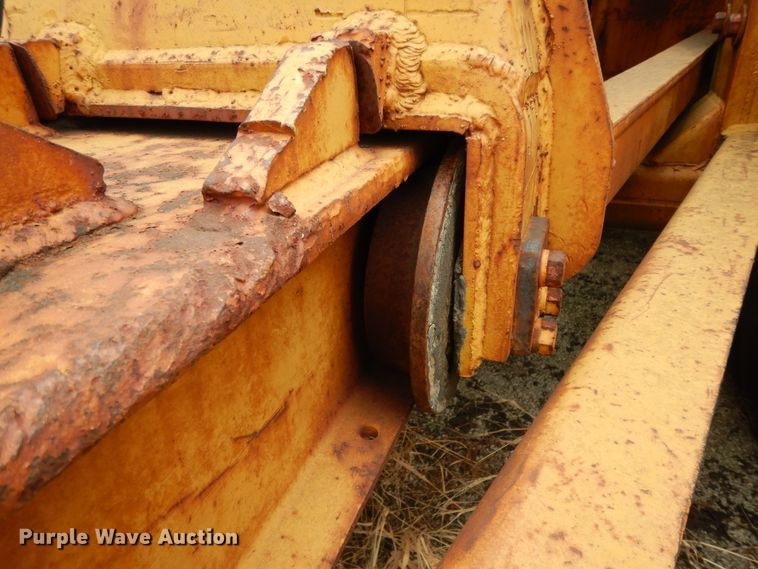 image for item DJ6628 Caterpillar 90  scraper