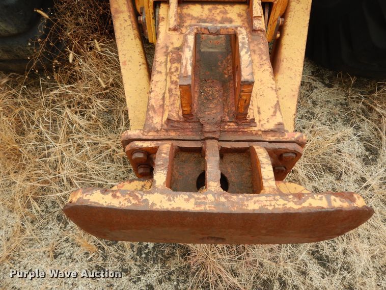 image for item DJ6628 Caterpillar 90  scraper