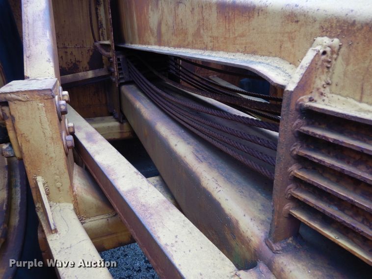 image for item DJ6628 Caterpillar 90  scraper