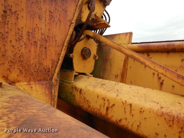 image for item DJ6628 Caterpillar 90  scraper