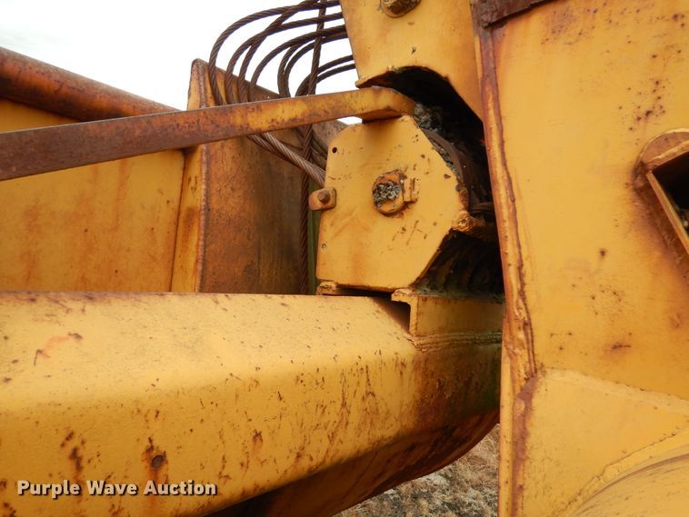 image for item DJ6628 Caterpillar 90  scraper