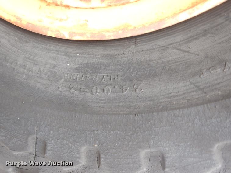 image for item DJ6628 Caterpillar 90  scraper