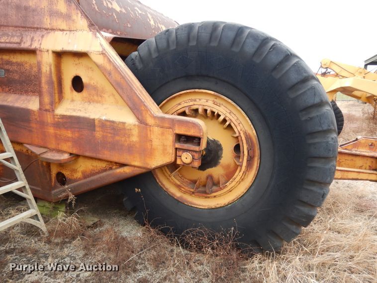 image for item DJ6628 Caterpillar 90  scraper