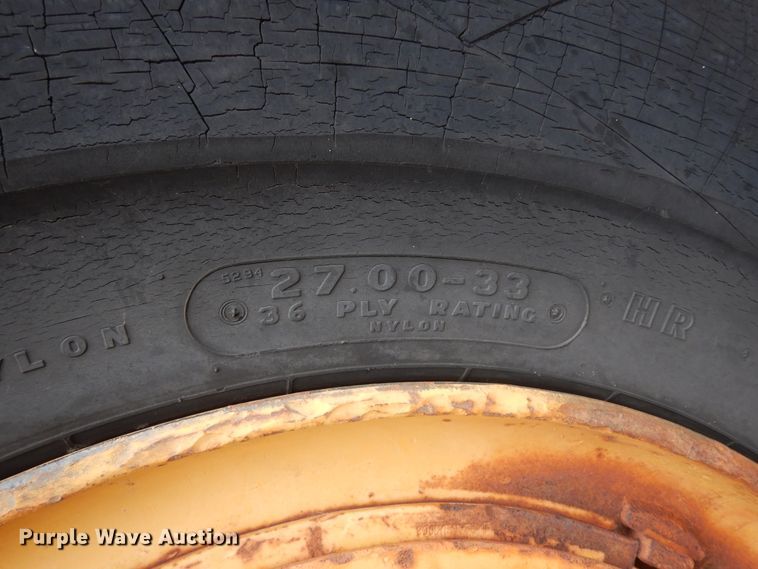 image for item DJ6628 Caterpillar 90  scraper