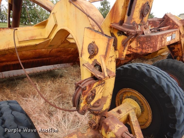 image for item DJ6636 1956 Letourneau L8  scraper