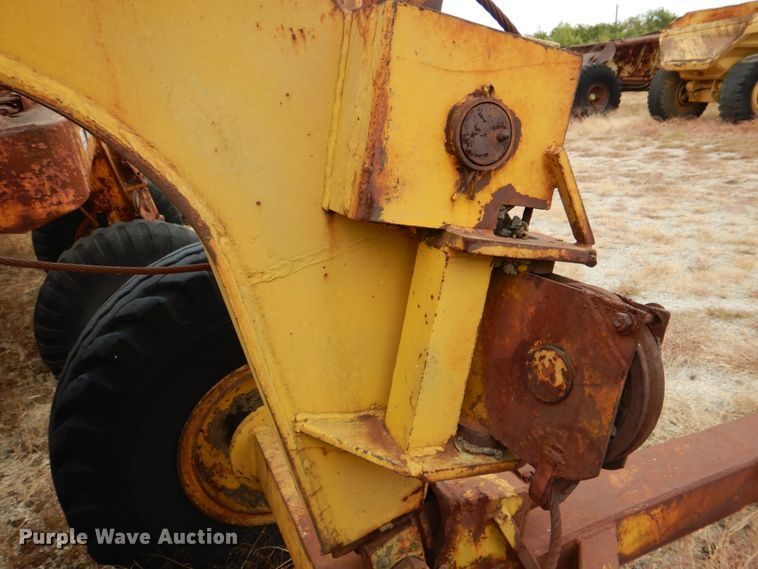 image for item DJ6636 1956 Letourneau L8  scraper