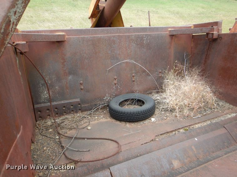 image for item DJ6636 1956 Letourneau L8  scraper