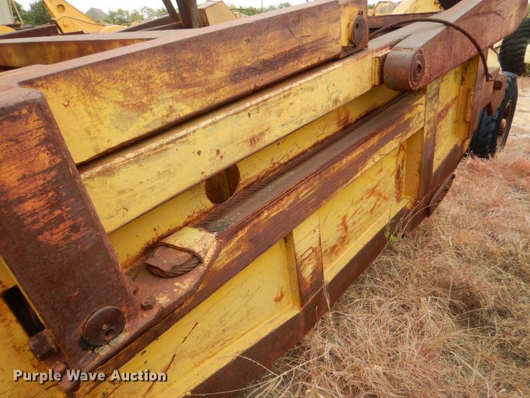 image for item DJ6636 1956 Letourneau L8  scraper