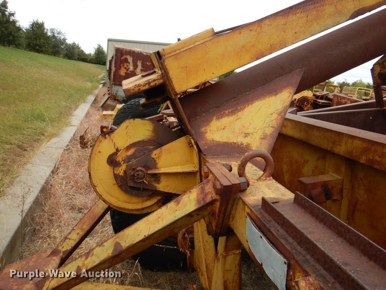 image for item DJ6636 1956 Letourneau L8  scraper