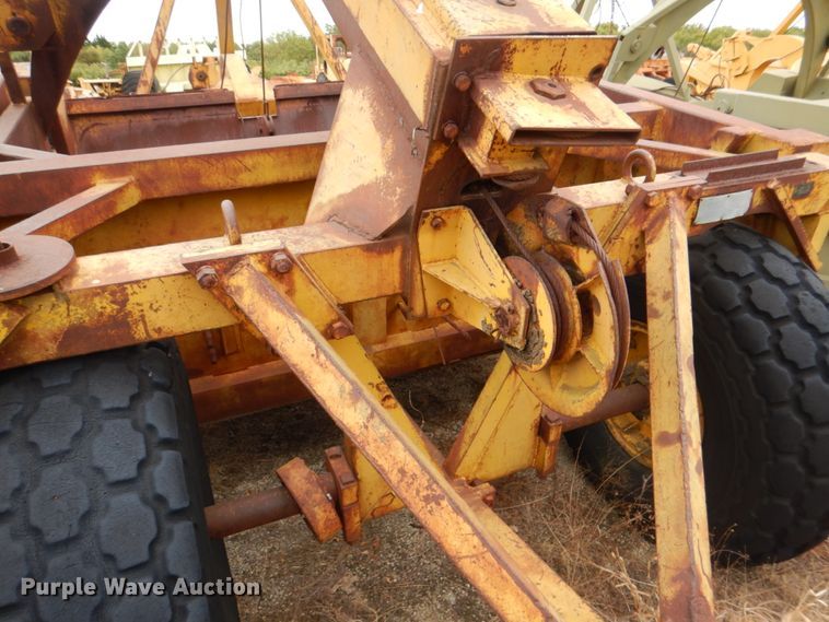 image for item DJ6636 1956 Letourneau L8  scraper