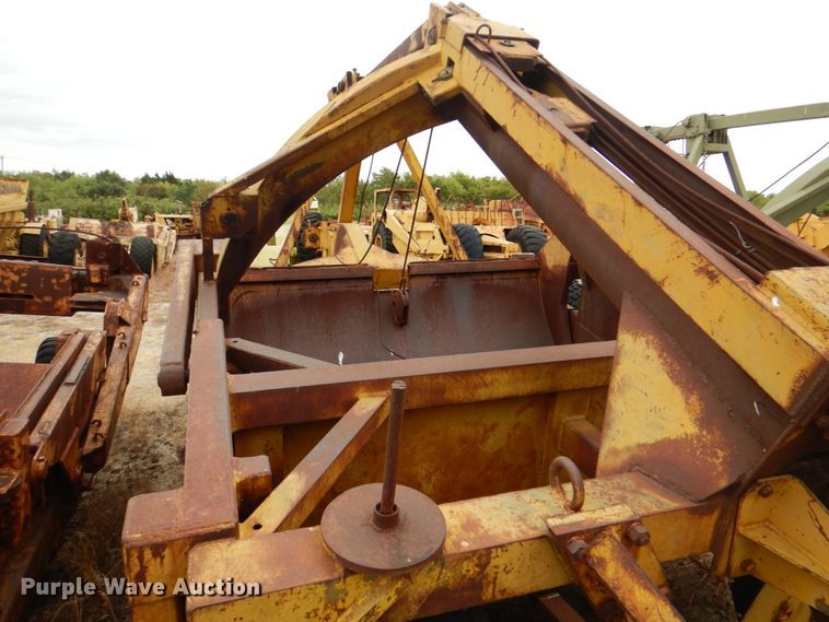 image for item DJ6636 1956 Letourneau L8  scraper