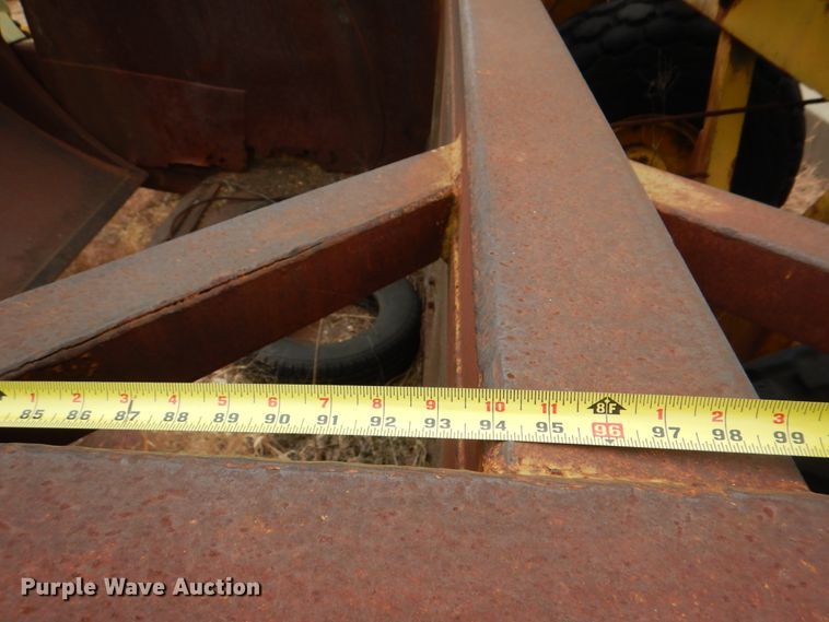 image for item DJ6636 1956 Letourneau L8  scraper