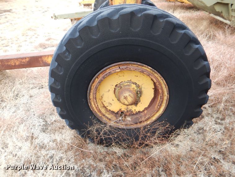 image for item DJ6636 1956 Letourneau L8  scraper