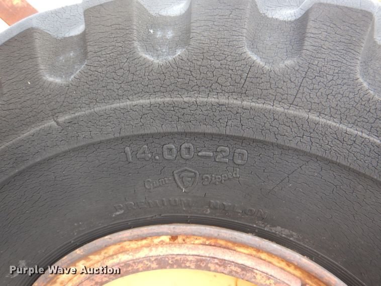 image for item DJ6636 1956 Letourneau L8  scraper