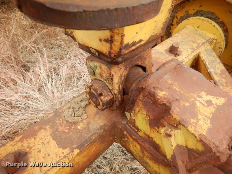 image for item DJ6636 1956 Letourneau L8  scraper