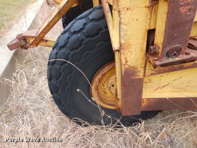 image for item DJ6636 1956 Letourneau L8  scraper