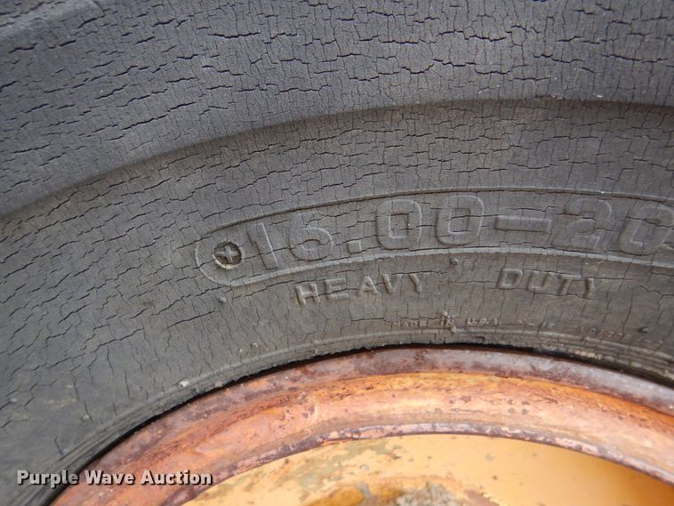 image for item DJ6636 1956 Letourneau L8  scraper