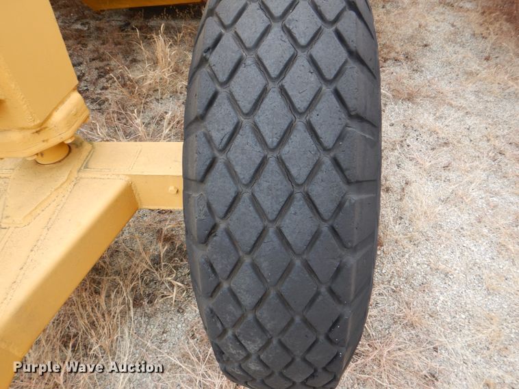 image for item DJ6638 Caterpillar 60  scraper