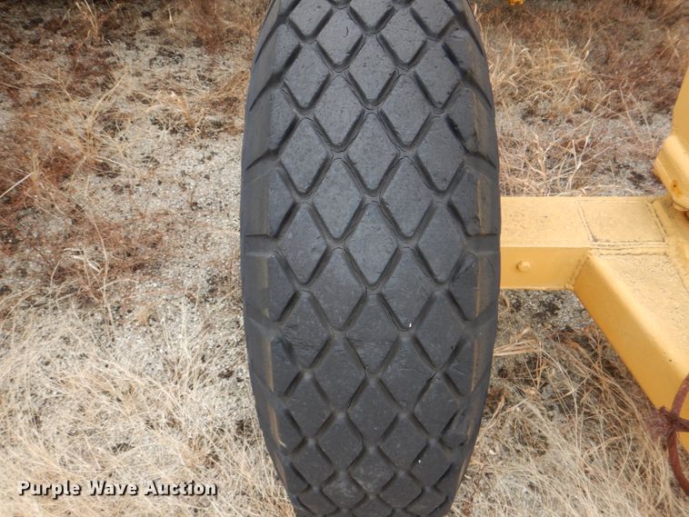 image for item DJ6638 Caterpillar 60  scraper