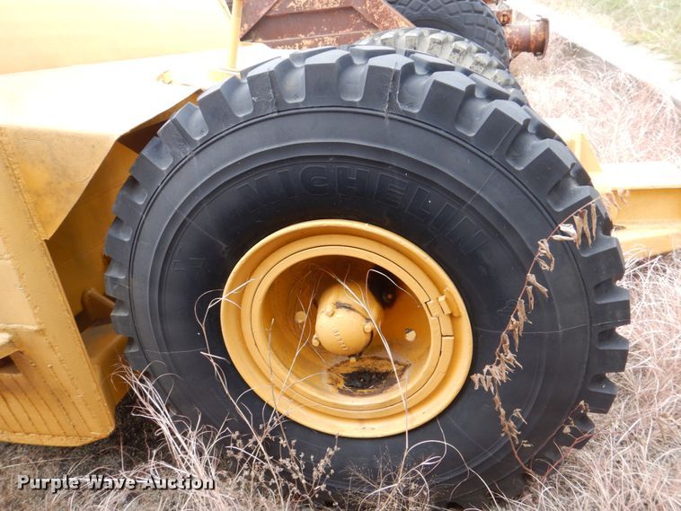 image for item DJ6638 Caterpillar 60  scraper