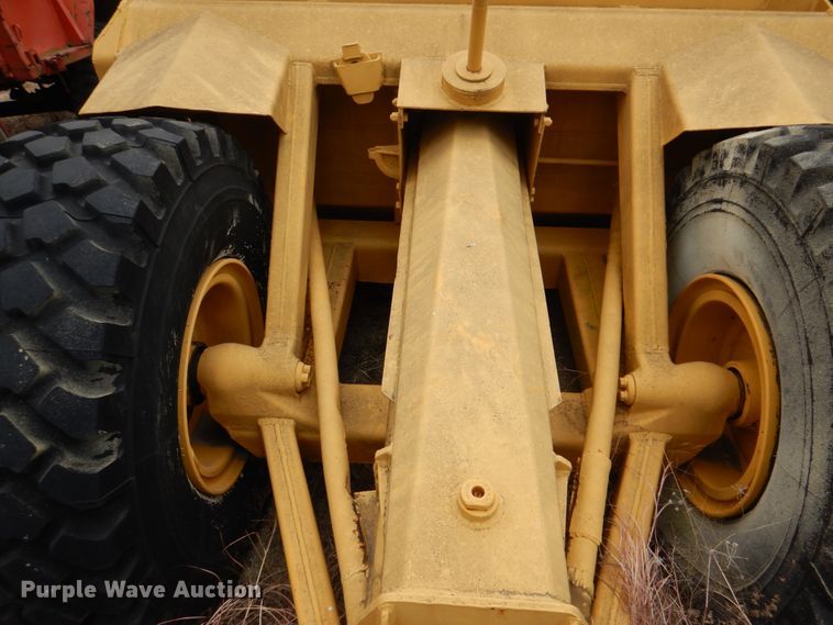 image for item DJ6638 Caterpillar 60  scraper