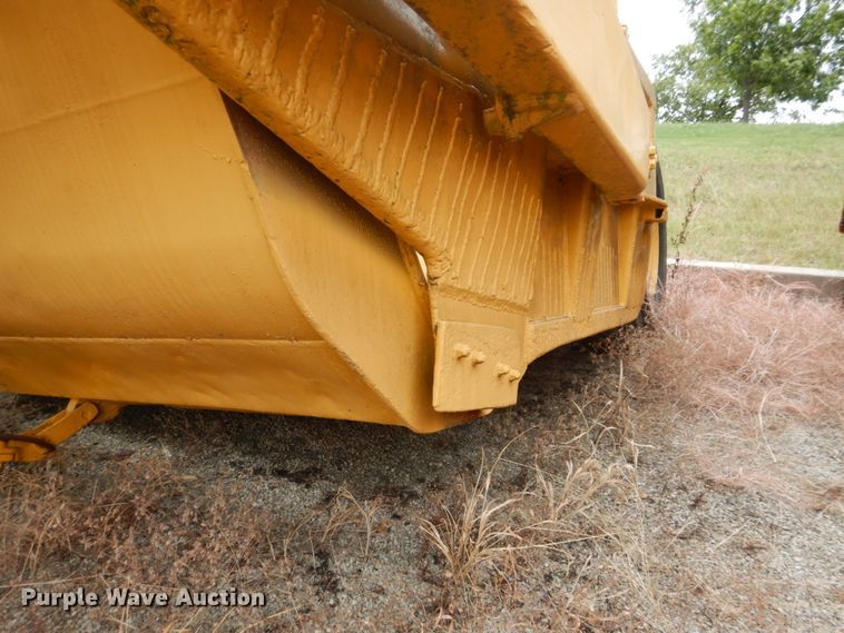 image for item DJ6638 Caterpillar 60  scraper