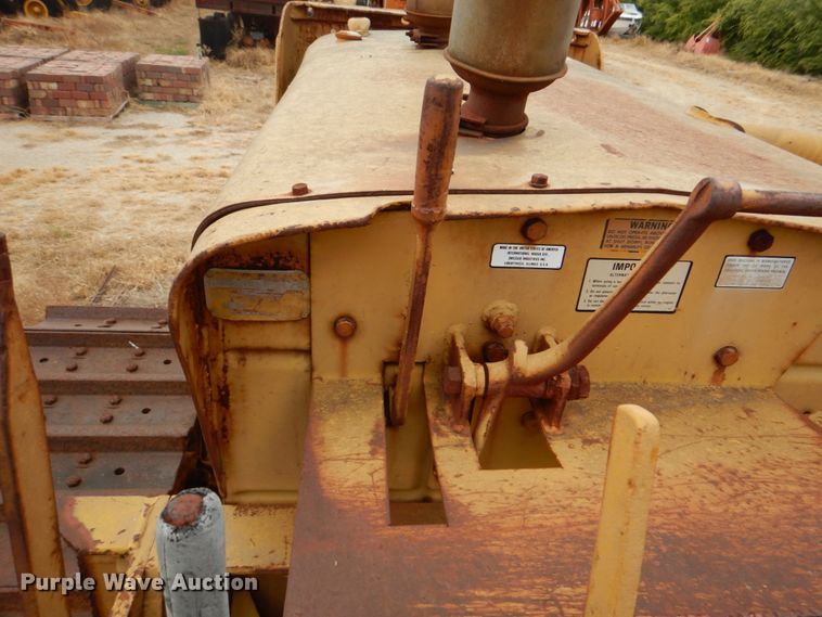 image for item DJ6641 1951 International Harvester TD18A  crawler tractor