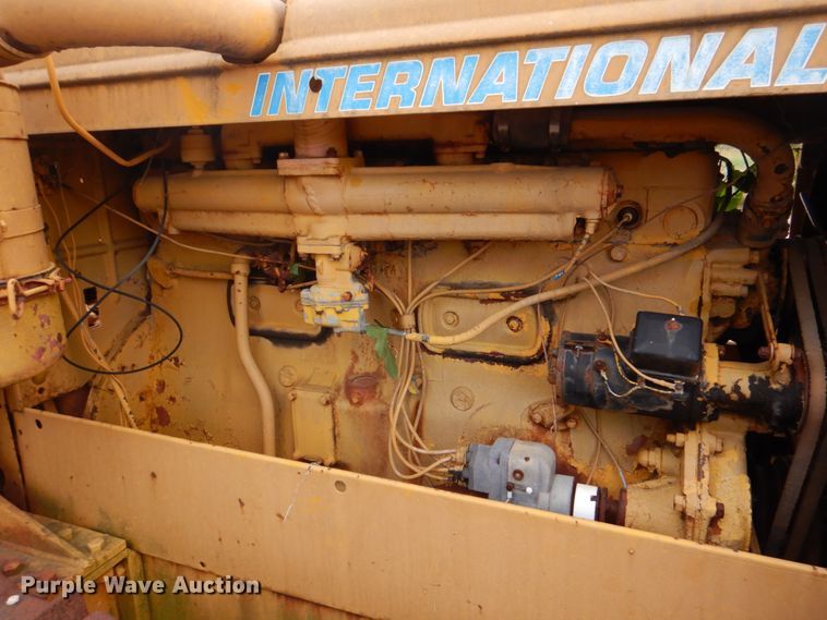 image for item DJ6641 1951 International Harvester TD18A  crawler tractor