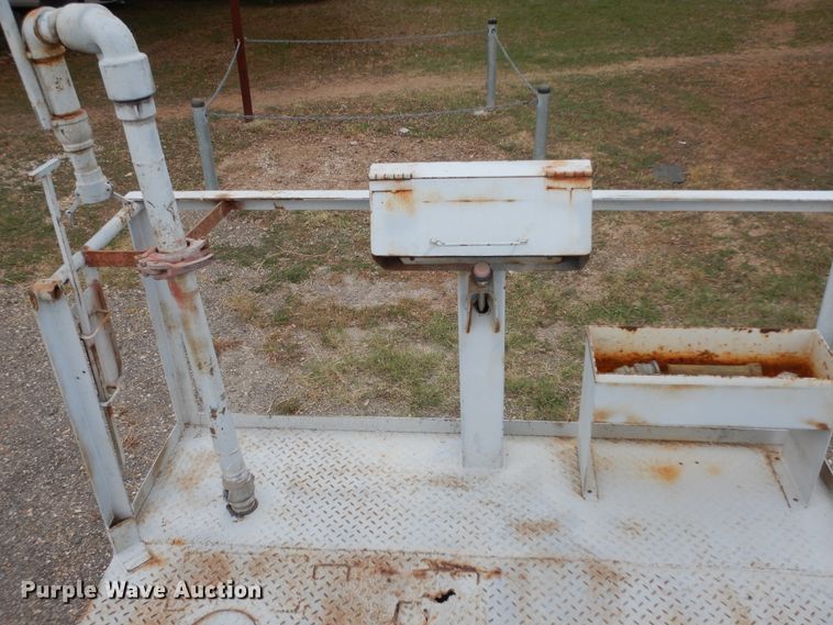 image for item DJ6648 2003 Bowie  hydro seeder mulcher