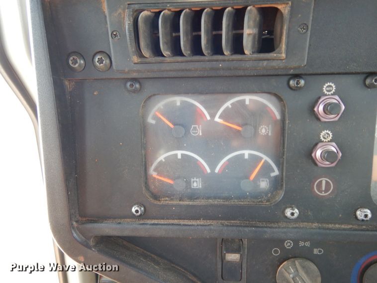 image for item DJ6657 2006 Caterpillar D6R XL  dozer