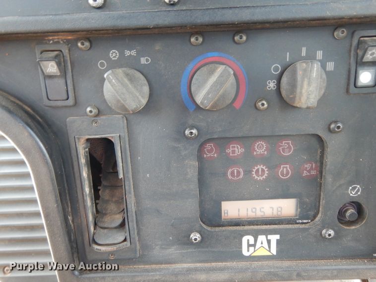 image for item DJ6657 2006 Caterpillar D6R XL  dozer