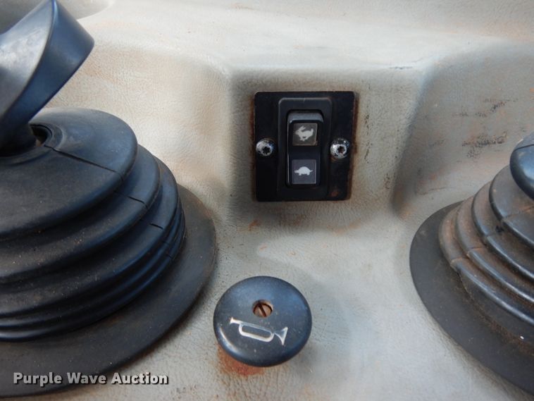 image for item DJ6657 2006 Caterpillar D6R XL  dozer